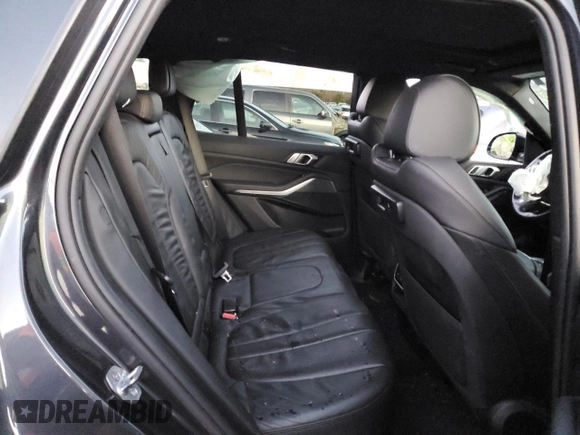 2021 BMW X5 sDrive40i with VIN 5UXCR4C03M9E13698, listed as a Copart auction lot 84158714 with 0 mi miles and Salvage Title. Bid and sale history available at carsss.com. Image 11.
