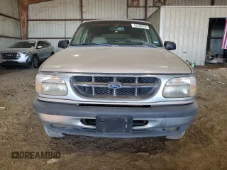 1998 Ford Explorer XL z VIN 1FMZU32E7WZB28628, wystawiony jako Copart lot #82200834 z przebiegiem 195 760 mil mil oraz Czysty tytuł • Clean title. Historia ofert i sprzedaży dostępna na DreamBid. Obrazek 5.