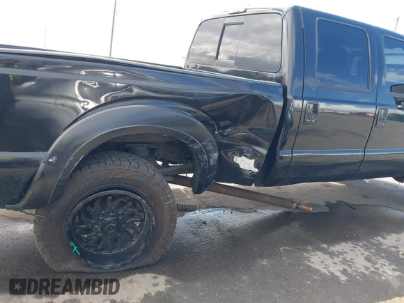 2014 Ford F-250 XL with VIN 1FT7W2BT4EEB31135, listed as a IAAI auction lot 41916247 with 215,119 mi miles. Bid and sale history available at carsss.com. Image 6.