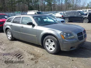 2005 Dodge Magnum SE with VIN 2D4FV48VX5H117187, listed as a IAAI auction lot 41569678 with 138,600 mi miles and . Bid and sale history available at carsss.com. Image 1.