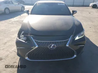 2021 Lexus ES 300h z VIN 58ADA1C12MU012758, wystawiony jako Copart lot #50065485 z przebiegiem 43 605 mil mil oraz Szkoda całkowita • Salvage title. Historia ofert i sprzedaży dostępna na DreamBid. Obrazek 5.