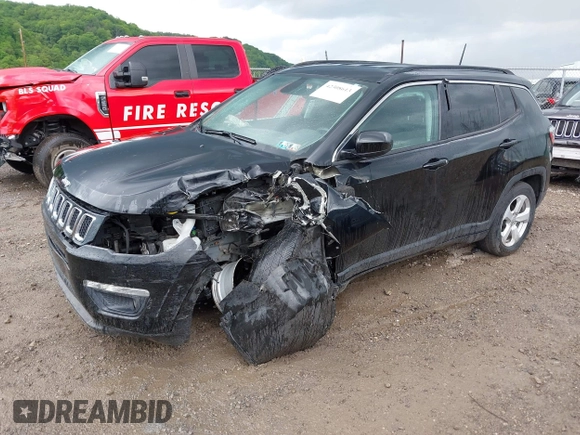 2018 Jeep Compass Latitude z VIN 3C4NJDBB6JT480333, wystawiony jako IAAI lot #42308613 z przebiegiem 64 307 mil mil oraz . Historia ofert i sprzedaży dostępna na DreamBid. Obrazek 2.