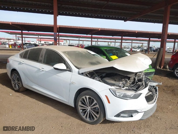 2018 Buick Regal Sportback Essence with VIN W04GP6SXXJ1124449, listed as a IAAI auction lot 41387526 with NaN miles. Bid and sale history available at carsss.com. Image 13.