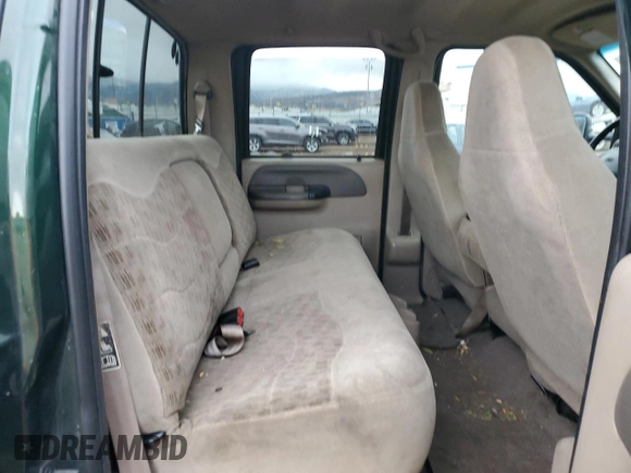 2000 Ford F-250 XL with VIN 1FTNW21F5YEB21513, listed as a Copart auction lot 82013464 with 383,819 mi miles and Salvage title. Bid and sale history available at DreamBid. Image 10.