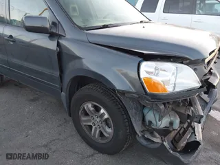 2005 Honda Pilot EX-L with NAVI with VIN 2HKYF187X5H514571, listed as a IAAI auction lot 41746538 with 276,994 mi miles. Bid and sale history available at carsss.com. Image 17.