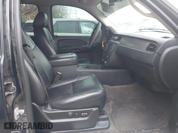 2008 Chevrolet Suburban 2LT with VIN 3GNFK16388G160010, listed as a IAAI auction lot 41153614 with 209,870 mi miles and . Bid and sale history available at DreamBid. Image 5.