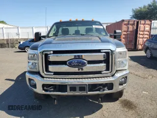 2013 Ford F-250 XL with VIN 1FTBF2B68DEA82735, listed as a Copart auction lot 58543855 with 106,710 mi miles and Salvage title. Bid and sale history available at DreamBid. Image 5.
