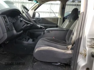 2002 Dodge Dakota Sport with VIN 1B7HG38N02S655900, listed as a Copart auction lot 43469045 with 198,561 mi miles and Salvage Title. Bid and sale history available at carsss.com. Image 7.