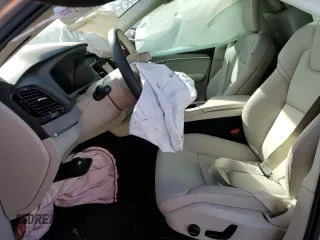 2024 Volvo XC90 Plus Bright Theme z VIN YV4062PE9R1236095, wystawiony jako Copart lot #84622444 z przebiegiem Nie podano mil oraz Szkoda całkowita • Salvage title. Historia ofert i sprzedaży dostępna na DreamBid. Obrazek 7.