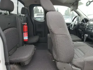 2017 Nissan Frontier SV z VIN 1N6AD0CW7HN767526, wystawiony jako Copart lot #84701984 z przebiegiem 122 196 mil mil oraz Czysty tytuł • Clean title. Historia ofert i sprzedaży dostępna na DreamBid. Obrazek 10.