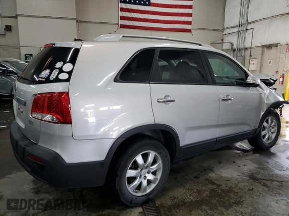 2011 Kia Sorento LX with VIN 5XYKTCA18BG080900, listed as a Copart auction lot 42045055 with 92,568 mi miles and Clean Title. Bid and sale history available at carsss.com. Image 3.