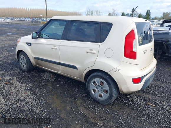 2013 Kia Soul with VIN KNDJT2A54D7497293, listed as a IAAI auction lot 41879637 with 111,252 mi miles. Bid and sale history available at carsss.com. Image 3.