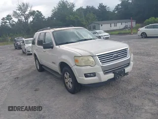 2008 Ford Explorer XLT z VIN 1FMEU73E38UA19636, wystawiony jako IAAI lot #42830537 z przebiegiem 184 548 mil mil oraz . Historia ofert i sprzedaży dostępna na DreamBid. Obrazek 1.