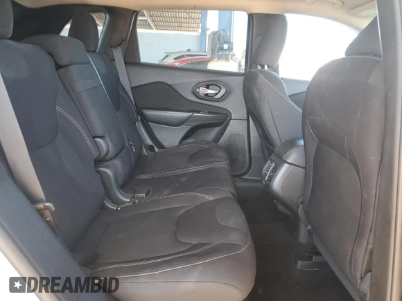 2017 Jeep Cherokee Latitude z VIN 1C4PJLCB5HW518205, wystawiony jako Copart lot #54788685 z przebiegiem 121 863 mil mil oraz Czysty tytuł • Clean title. Historia ofert i sprzedaży dostępna na DreamBid. Obrazek 11.