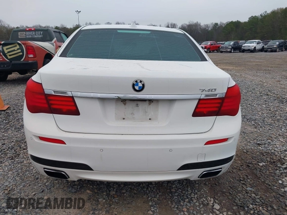 2014 BMW 7 Series 740i with VIN WBAYA6C51ED144387, listed as a IAAI auction lot 41226638 with 161,448 mi miles. Bid and sale history available at carsss.com. Image 16.