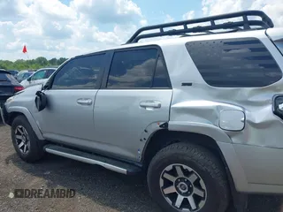 2020 Toyota 4Runner SR5 with VIN JTEBU5JR6L5807164, listed as a IAAI auction lot 42687254 with 127,825 mi miles and . Bid and sale history available at DreamBid. Image 14.