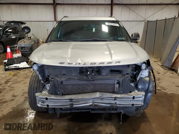 2017 Ford Explorer XLT with VIN 1FM5K8D88HGD71971, listed as a Copart auction lot 52563255 with 50,085 mi miles and Salvage Title. Bid and sale history available at carsss.com. Image 5.