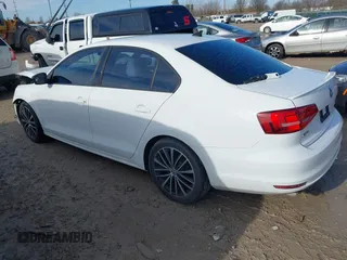 2015 Volkswagen Jetta SE with VIN 3VWD17AJ5FM417387, listed as a IAAI auction lot 41844455 with 106,939 mi miles and . Bid and sale history available at DreamBid. Image 3.
