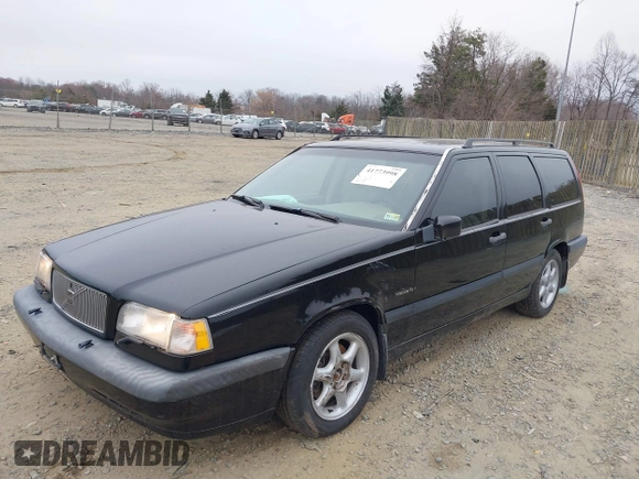 1996 Volvo 850 с VIN YV1LW5549T2173250, выставлен на аукционе IAAI как лот 41773998 с пробегом 224 384 миль миль и . История ставок и продаж доступна на DreamBid. Изображение 17.