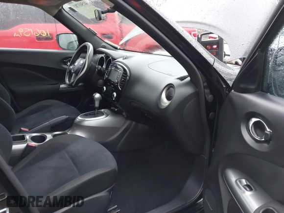 2015 Nissan Juke S with VIN JN8AF5MR4FT508881, listed as a IAAI auction lot 41503781 with 106,159 mi miles. Bid and sale history available at carsss.com. Image 5.