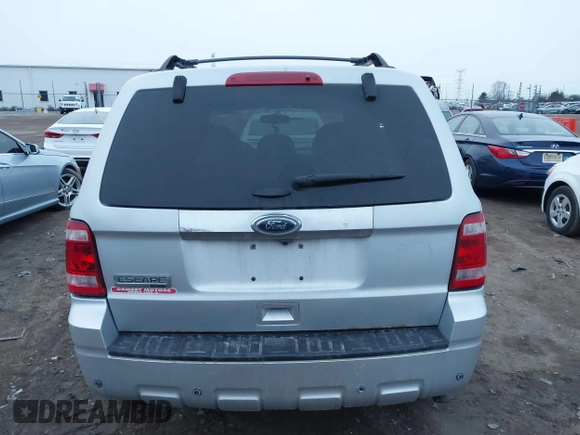 2012 Ford Escape Limited с VIN 1FMCU9E70CKB77700, выставлен на аукционе IAAI как лот 41226558 с пробегом 102 692 миль миль и . История ставок и продаж доступна на DreamBid. Изображение 16.