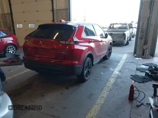 2022 Mitsubishi Eclipse Cross LE z VIN JA4ATVAA6NZ013879, wystawiony jako IAAI lot #41450278 z przebiegiem 33 830 mil mil oraz . Historia ofert i sprzedaży dostępna na DreamBid. Obrazek 4.