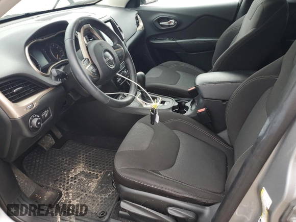 2015 Jeep Cherokee Latitude z VIN 1C4PJMCS5FW514819, wystawiony jako Copart lot #56662365 z przebiegiem 40 169 mil mil oraz Szkoda całkowita • Salvage title. Historia ofert i sprzedaży dostępna na DreamBid. Obrazek 7.