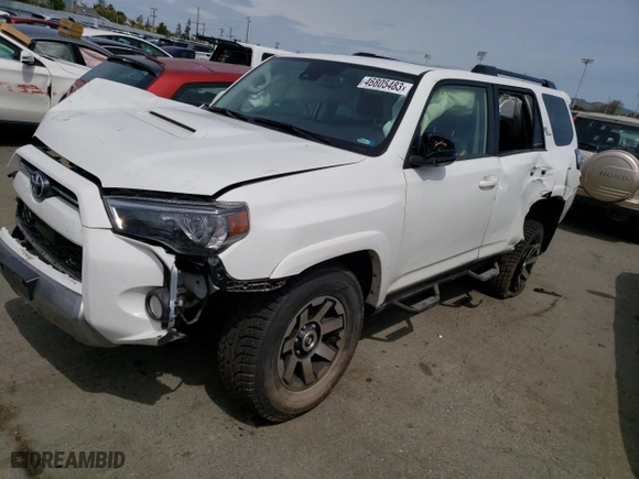 2020 Toyota 4Runner SR5 with VIN JTEBU5JR1L5800591, listed as a Copart auction lot 46805483 with 0 mi miles. Bid and sale history available at carsss.com. Image 1.