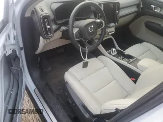 2024 Volvo XC40 Plus Dark Theme with VIN YV4L12UL3R2241057, listed as a Copart auction lot 43803265 with 9,396 mi miles and Salvage title. Bid and sale history available at DreamBid. Image 8.