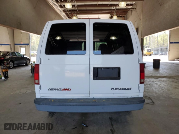 2004 Chevrolet Astro Cargo z VIN 1GCDL19X84B108813, wystawiony jako Copart lot #53027245 z przebiegiem 300 231 mil mil oraz Czysty tytuł • Clean title. Historia ofert i sprzedaży dostępna na DreamBid. Obrazek 6.