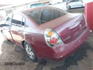 2005 Nissan Altima 2.5 S with VIN 1N4AL11DX5C394623, listed as a IAAI auction lot 41907484 with 197,420 mi miles. Bid and sale history available at carsss.com. Image 3.