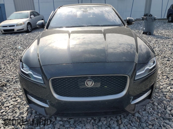 2018 Jaguar XF z VIN SAJBF4EV7JCY55962, wystawiony jako Copart lot #55228375 z przebiegiem 40 420 mil mil oraz Szkoda całkowita • Salvage title. Historia ofert i sprzedaży dostępna na DreamBid. Obrazek 5.