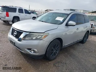 2014 Nissan Pathfinder SV with VIN 5N1AR2MN0EC601194, listed as a IAAI auction lot 41705226 with 170,092 mi miles. Bid and sale history available at carsss.com. Image 2.