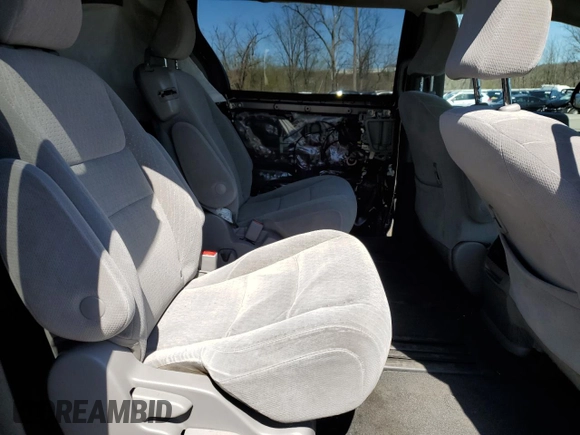 2019 Toyota Sienna LE Auto Access Seat with VIN 5TDKZ3DC5KS008521, listed as a Copart auction lot 53512695 with 147,488 mi miles and Salvage title. Bid and sale history available at DreamBid. Image 12.