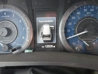 2018 Toyota Sienna LE Auto Access Seat with VIN 5TDKZ3DC5JS932357, listed as a IAAI auction lot 41332285 with 120,559 mi miles. Bid and sale history available at carsss.com. Image 7.