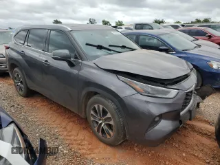 2021 Toyota Highlander XLE with VIN 5TDGZRAHXMS521419, listed as a Copart auction lot 59068364 with 44,634 mi miles and Salvage title. Bid and sale history available at DreamBid. Image 4.