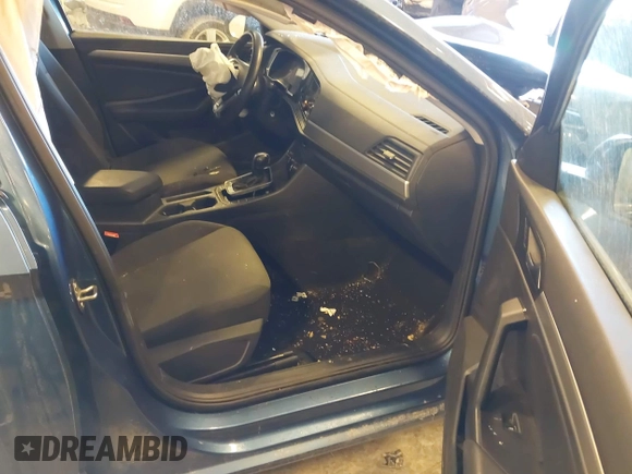 2019 Volkswagen Jetta S z VIN 3VWCB7BU9KM194136, wystawiony jako IAAI lot #41463927 z przebiegiem 103 847 mil mil oraz . Historia ofert i sprzedaży dostępna na DreamBid. Obrazek 5.