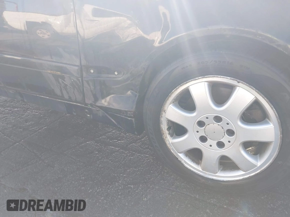 2003 Mercedes-Benz CLK 320 with VIN WDBLK65G63T131225, listed as a IAAI auction lot 42060339 with 162,918 mi miles and . Bid and sale history available at DreamBid. Image 6.