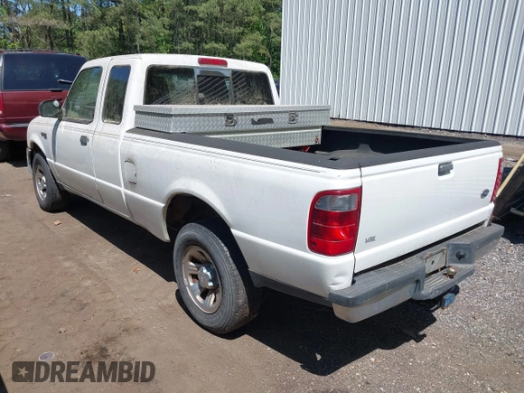 2004 Ford Ranger XL with VIN 1FTYR14U04PA07393, listed as a IAAI auction lot 42133788 with 135,212 mi miles. Bid and sale history available at carsss.com. Image 3.