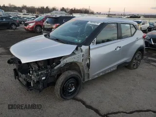 2020 Nissan Kicks SV z VIN 3N1CP5CV2LL528257, wystawiony jako Copart lot #75039374 z przebiegiem 65 652 mil mil oraz Szkoda całkowita • Salvage title. Historia ofert i sprzedaży dostępna na DreamBid. Obrazek 1.