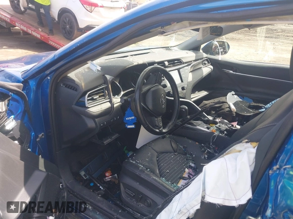 2020 Toyota Camry SE z VIN 4T1G11BK9LU016562, wystawiony jako IAAI lot #41954944 z przebiegiem 59 817 mil mil oraz . Historia ofert i sprzedaży dostępna na DreamBid. Obrazek 5.