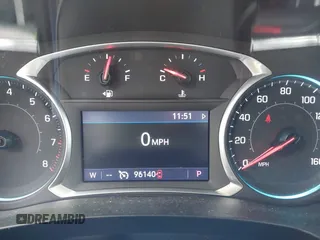 2020 Chevrolet Traverse LT Cloth z VIN 1GNERGKW3LJ127398, wystawiony jako IAAI lot #42161330 z przebiegiem 96 140 mil mil oraz . Historia ofert i sprzedaży dostępna na DreamBid. Obrazek 7.