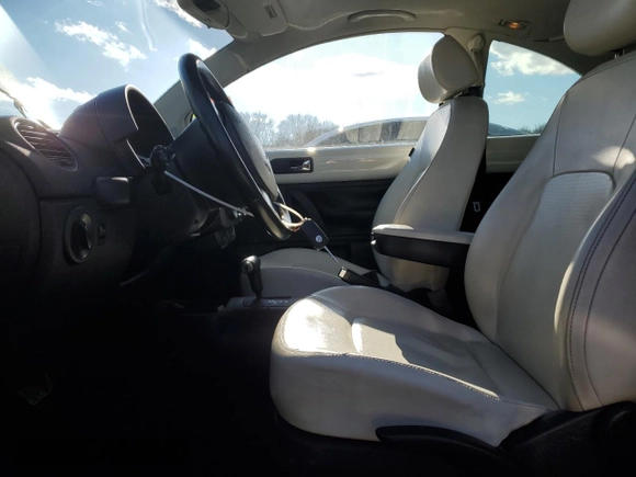 2008 Volkswagen Beetle with VIN 3VWFG31C08M510855, listed as a Copart auction lot 45836855 with 169,212 mi miles and Salvage Title. Bid and sale history available at DreamBid. Image 7.