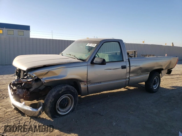 2000 GMC Sierra 1500 with VIN 1GTGC24R5YR198477, listed as a Copart auction lot 76717374 with 109,201 mi miles and Salvage Title. Bid and sale history available at DreamBid. Image 1.