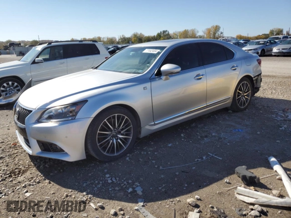 2013 Lexus LS 460 z VIN JTHCL5EF7D5017562, wystawiony jako Copart lot #77442404 z przebiegiem 165 491 mil mil oraz Czysty tytuł • Clean title. Historia ofert i sprzedaży dostępna na DreamBid. Obrazek 1.