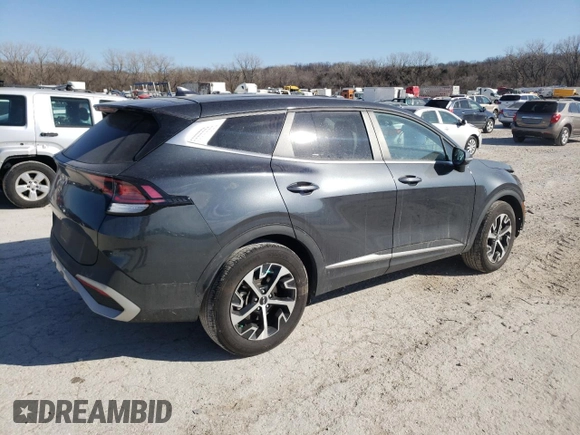 2024 Kia Sportage EX with VIN 5XYK33DF9RG141866, listed as a Copart auction lot 45470684 with 13,694 mi miles and Salvage Title. Bid and sale history available at carsss.com. Image 3.