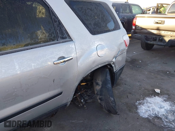 2010 GMC Acadia SL with VIN 1GKLVKED7AJ156655, listed as a IAAI auction lot 41279013 with 236,943 mi miles. Bid and sale history available at carsss.com. Image 6.