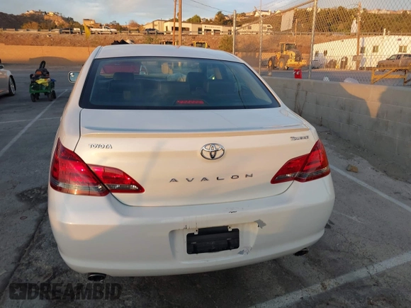 2008 Toyota Avalon XL with VIN 4T1BK36B38U272121, listed as a IAAI auction lot 41200326 with 138,260 mi miles. Bid and sale history available at carsss.com. Image 16.