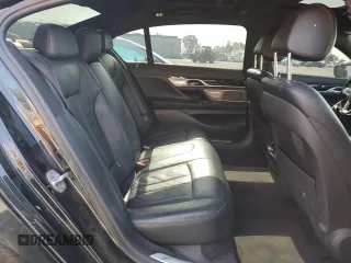 2019 BMW 7 Series 740i z VIN WBA7E2C57KB217388, wystawiony jako Copart lot #61867745 z przebiegiem 109 810 mil mil oraz Szkoda całkowita • Salvage title. Historia ofert i sprzedaży dostępna na DreamBid. Obrazek 10.