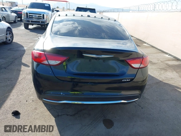2015 Chrysler 200 Limited с VIN 1C3CCCAB3FN529027, выставлен на аукционе IAAI как лот 41433448 с пробегом 103 589 миль миль и . История ставок и продаж доступна на DreamBid. Изображение 14.